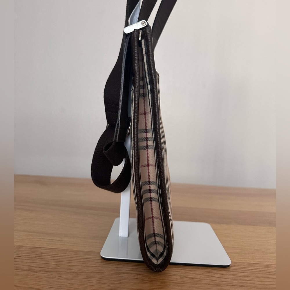 Burberry Crossbody Bag - Picture 4 of 15
